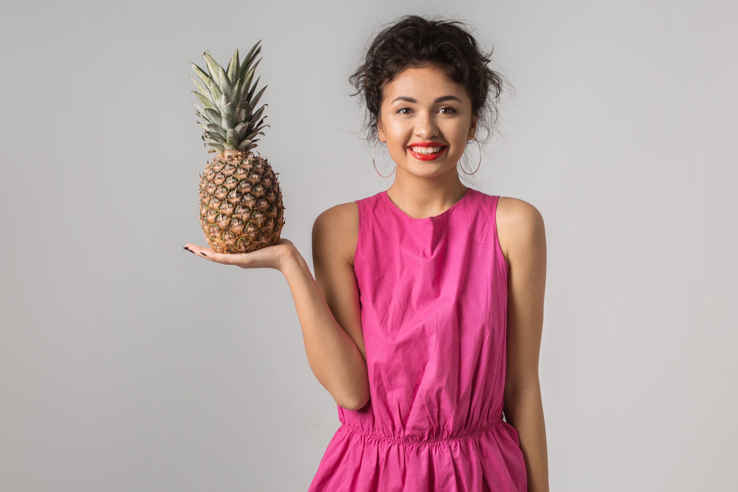 Benefits-of-Eating-Pineapple-for-Women
