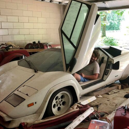 Student Helps Grandma Clean Up and Finds Two Supercars Hidden 20 Years 
